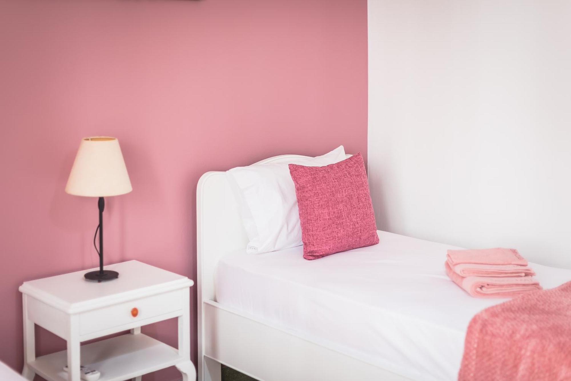Private Rooms Athens - Shared Bathroom الغرفة الصورة